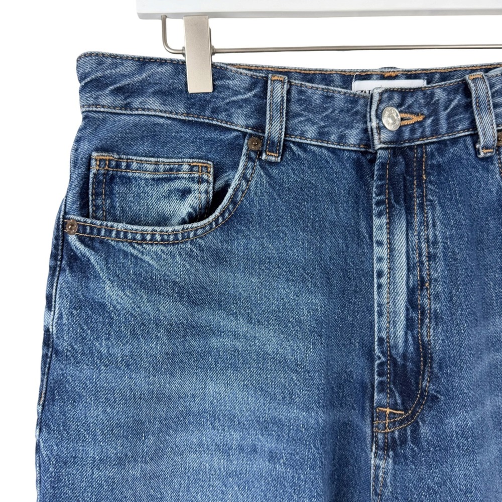 Zara High Waisted Wide Leg Jeans Medium Wash Raw Hem Size 12 - Picture 2 of 4